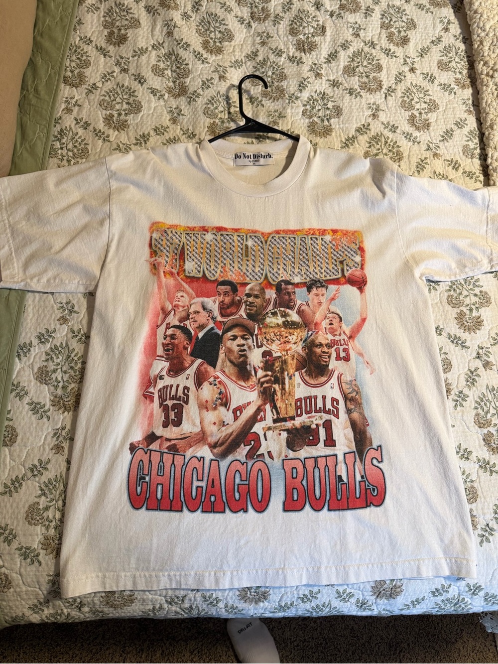 Chicago Bulls White Team Graphic Short Sleeve Tee